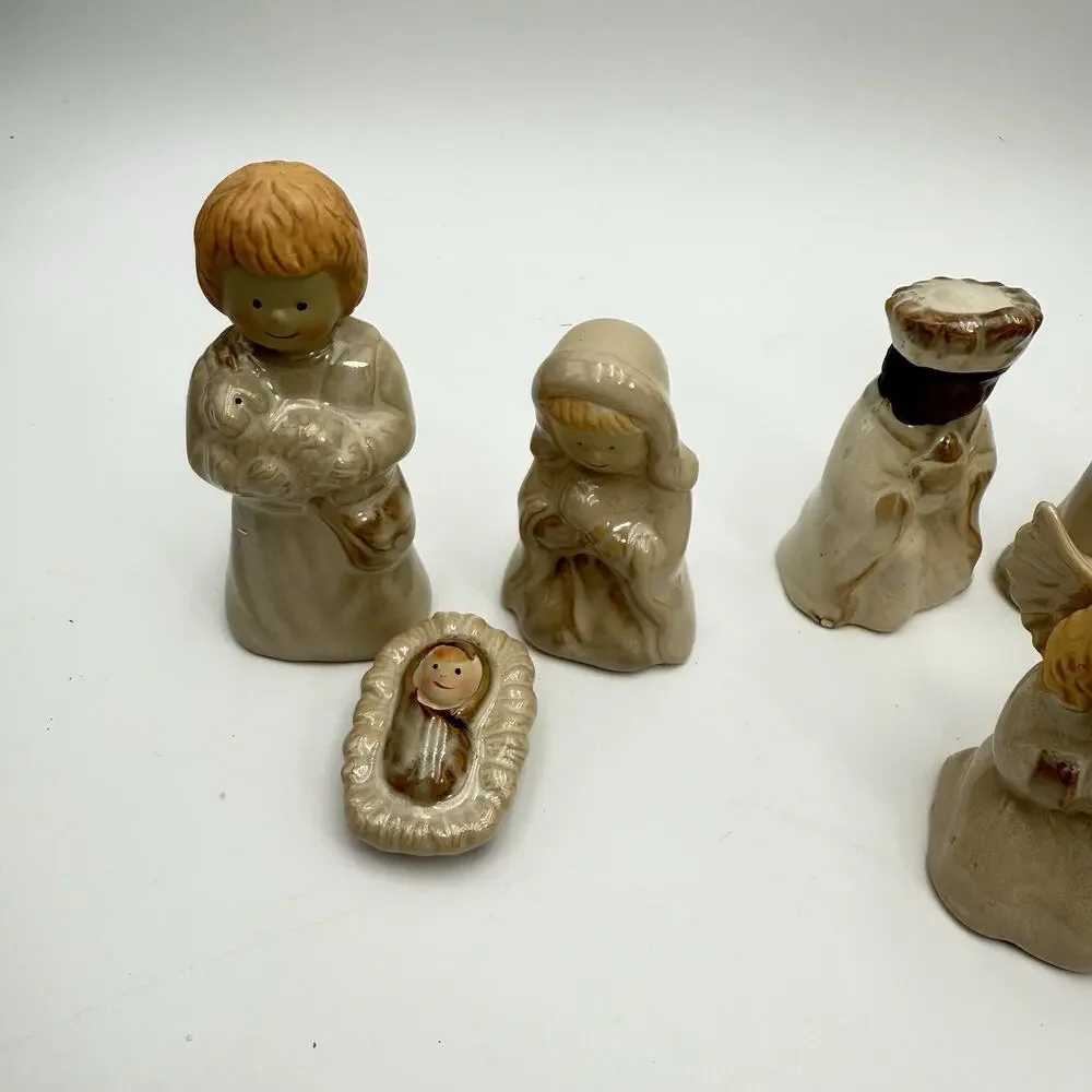 Nativity Scene Glazed Ceramic 10 Piece Set NO Wooden Base Kirklands VGC‎ Vintage